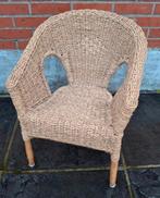 Rotan kinderstoeltje., Enlèvement, Rotin