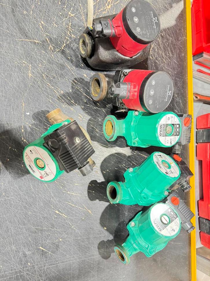 Thermostaten cv pompen wilo grundfoss honeywell, Doe-het-zelf en Bouw, Verwarming en Radiatoren, Gebruikt, Thermostaat, Ophalen of Verzenden