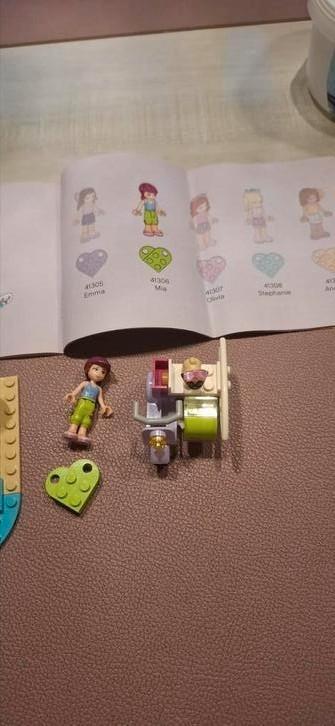 Lego friends 41306 mia's strandscooter  beschikbaar voor biedingen