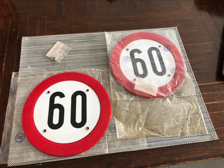 panneau limitation de vitesse tracteur camion caravane, Auto-onderdelen, Vrachtwagen-onderdelen, Overige merken, Klein materiaal