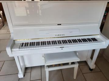 Yamaha U3 wit gelakte piano beschikbaar voor biedingen