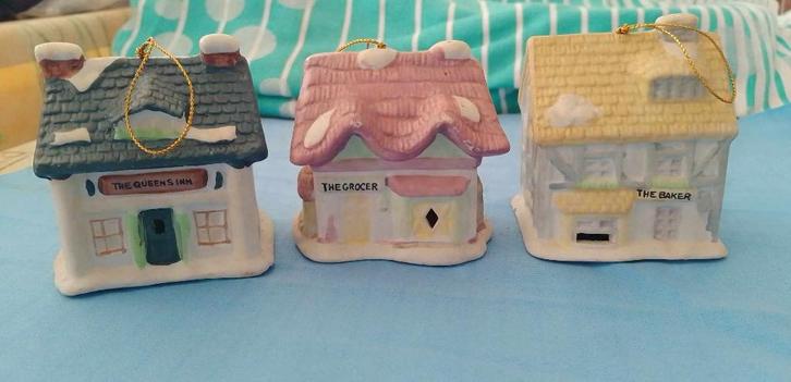 Maison en céramique Readers Digest, objet de collection, Collections, Collections complètes & Collections, Enlèvement ou Envoi