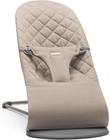 Babybjörn relax/wipstoel + speelboog beschikbaar voor biedingen