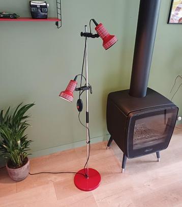 Vintage lampadaire rouge avec spots 