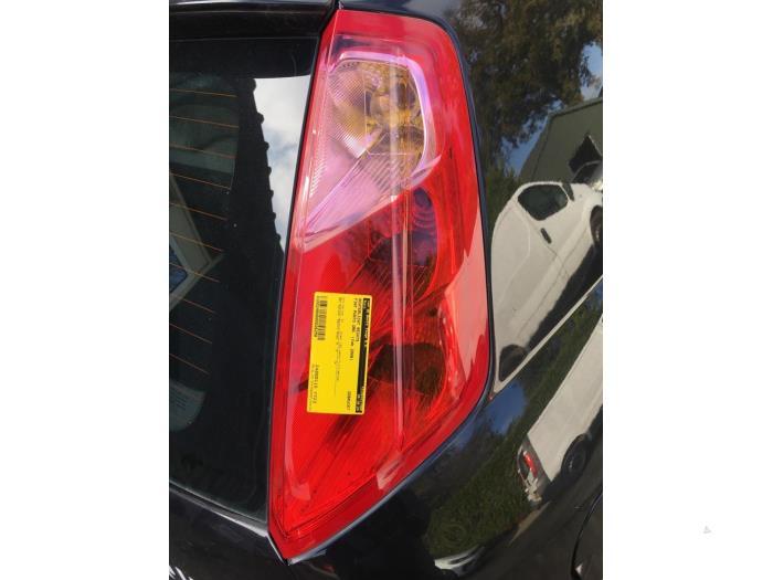 Feu arrière droit d'un Fiat Punto Grande, Enlèvement ou Envoi, 3 mois de garantie, Utilisé, Fiat