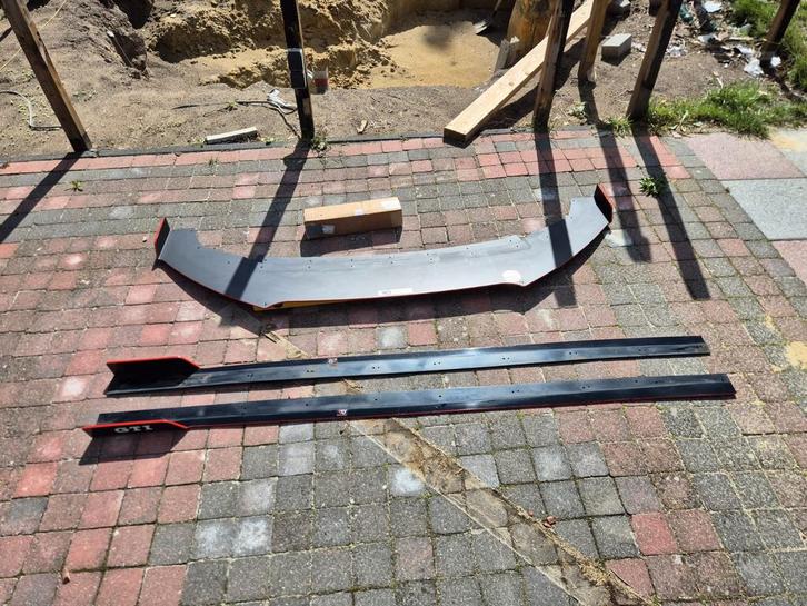 Frontlip maxton en zijlijsten golf7.5 gti, Auto diversen, Auto-accessoires, Zo goed als nieuw, Ophalen