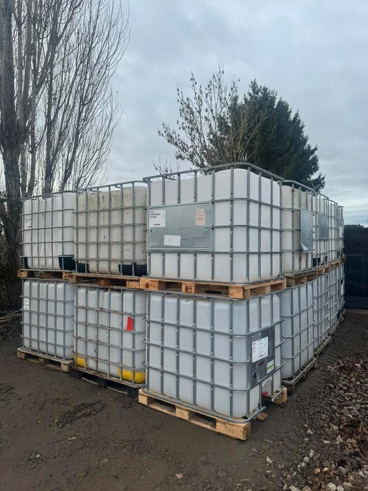 IBC-tanks van 1000 L — 50€, Doe-het-zelf en Bouw, Kratten en Dozen, Zo goed als nieuw, Ophalen