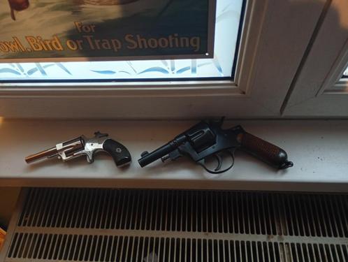 Antieke vrijgestelde revolvers, Sport en Fitness, Schietsport-accessoires, Ophalen