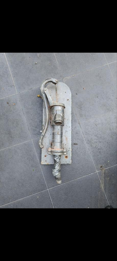 Oude waterpomp, Huis en Inrichting, Woonaccessoires | Kapstokken, Gebruikt, Ophalen
