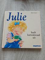 D. Lauer - Julie haalt kattenkwaad uit, Ophalen of Verzenden, Zo goed als nieuw, D. Lauer