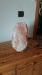 Lampe en cristal de sel de l'Himalaya, Maison & Meubles, Lampes | Lampes de table, Comme neuf, Autres matériaux, Enlèvement, Moins de 50 cm