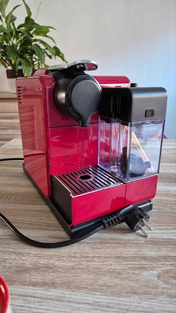 Machine à café et cappuccino De'Longhi Nespresso, Electroménager, Cafetières, Enlèvement
