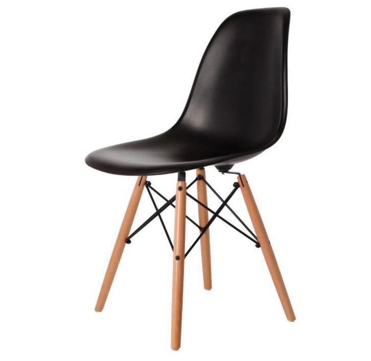 6 chaises de salle à manger Eames DSW noir mat pieds en bois, Maison & Meubles, Chaises, Comme neuf, Bois, Noir, Enlèvement