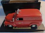 Solido Chevrolet Panel 1950 Boston fire department, Hobby en Vrije tijd, Modelauto's | 1:18, Ophalen of Verzenden, Zo goed als nieuw