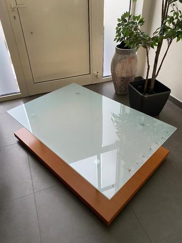 Designsalontafel beschikbaar voor biedingen