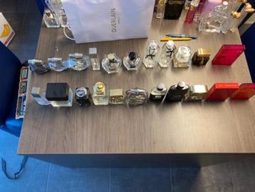 lot parfumflessen gucci beschikbaar voor biedingen