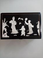 Chinese juwelendoos van hout/parelmoer uit de jaren 60 28/18, Antiek en Kunst, Ophalen of Verzenden