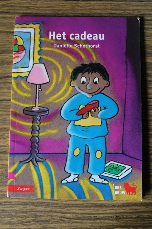 Leesleeuw Daniëlle Schothorst - Het cadeau, Livres, Livres pour enfants | 4 ans et plus, Utilisé, Fiction général, 5 ou 6 ans