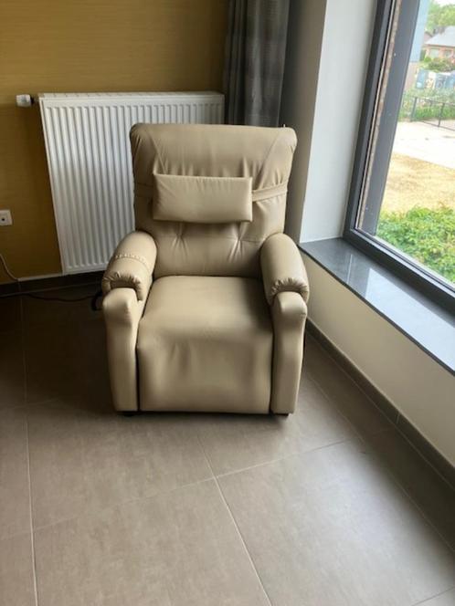 Relaxzetel Medilax 3 motoren Revilax, Huis en Inrichting, Fauteuils, Zo goed als nieuw, Leer, 100 tot 125 cm, 125 tot 150 cm, Ophalen