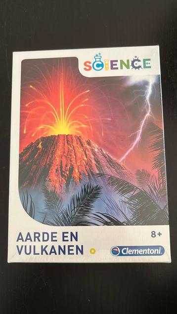 Aarde en vulkanen Clementoni 8+ nieuw beschikbaar voor biedingen