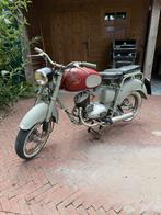 Isomoto 125, Motos