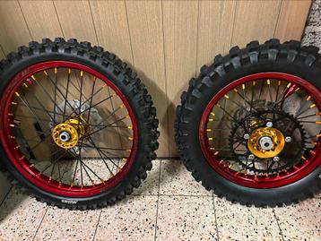 2 sets grote wielen 65cc, Particulier