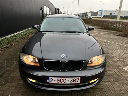 BMW SÉRIE 1 118I 2.0 ESSENCE, Autos, BMW, Particulier, Série 1, ABS, Phares directionnels, Airbags, Air conditionné, Alarme, Android Auto