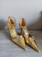 Gouden pumps maat 35., Kleding | Dames, Trouwkleding en Trouwaccessoires, Ophalen of Verzenden, Zo goed als nieuw