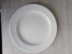 12 witte borden met design rand  ( 30 cm ), Huis en Inrichting, Keuken | Servies, Ophalen, Bord(en)