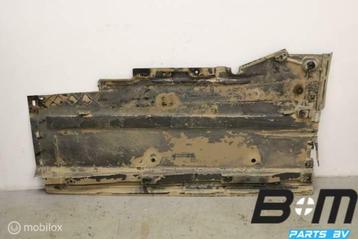 Bodembeschermplaat links Audi A5 8T 3.0 TDI 8K9825207 beschikbaar voor biedingen