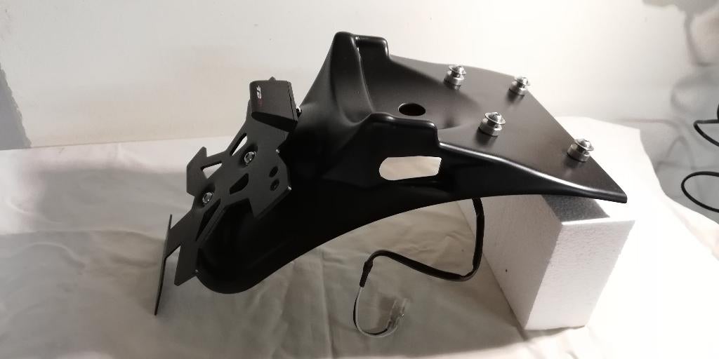 Porte plaque Kawasaki Z 900 rs, Motos, Pièces | Kawasaki, Neuf, Enlèvement ou Envoi