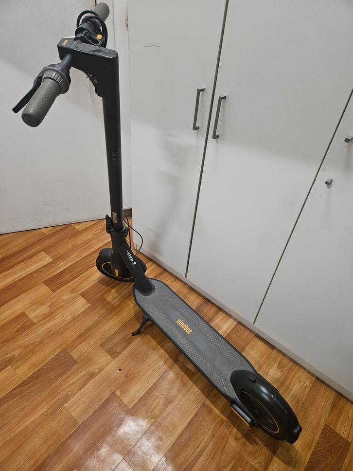 Ninebot g30 max, Fietsen en Brommers, Steps, Ophalen