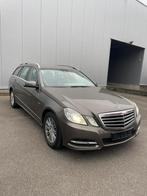 Mercedes E220 E-Klasse 174.000KM, Auto's, Voorwielaandrijving, Euro 5, Beige, Leder