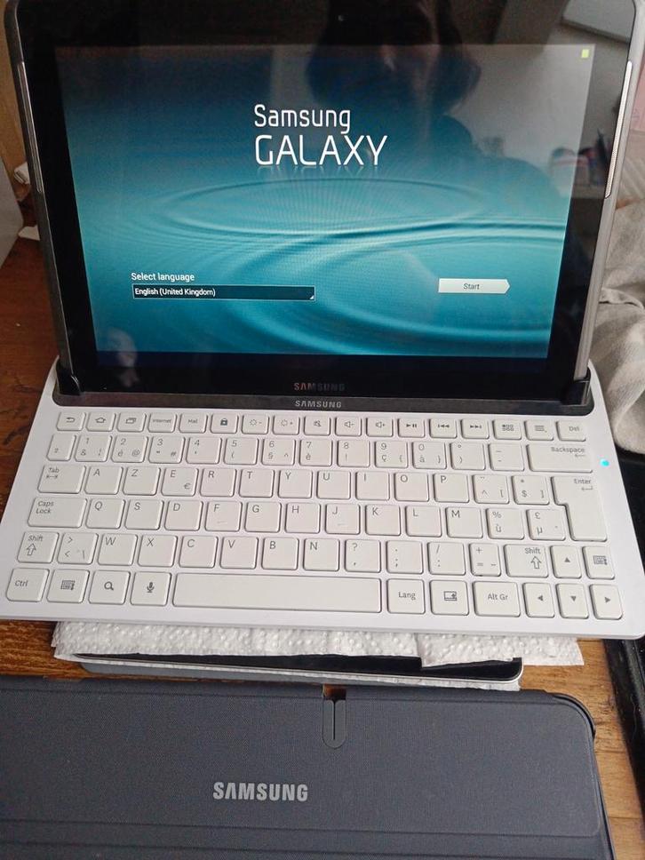 3 tablets /1 Galaxy tab -2 ipad, Computers en Software, Windows Laptops, 16 GB, Ophalen