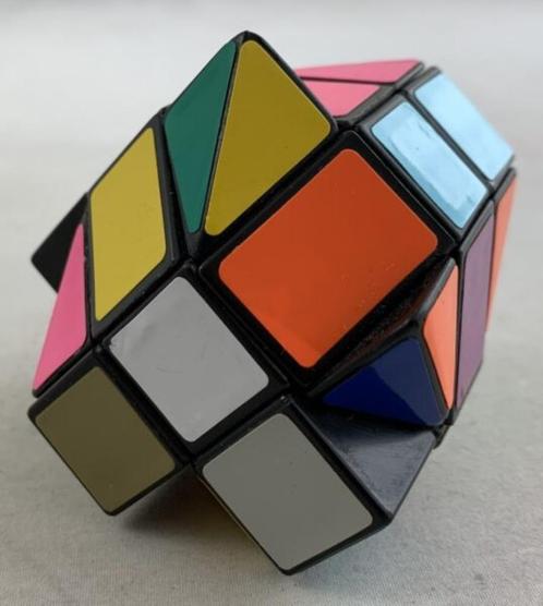 Rubik's Cube, variante 3 x 3, puzzle cube Rubik's Cube, anné, Hobby & Loisirs créatifs, Jeux de société | Jeux de plateau, Utilisé