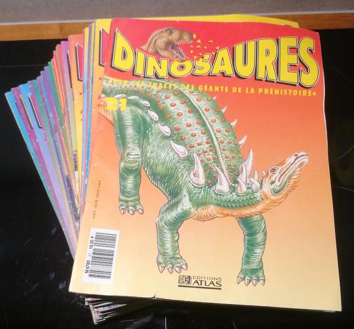 BXL  Lot de 34 livres DINOSAURES, edition Atlas, Boeken, Natuur, Gelezen, Ophalen of Verzenden