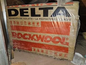 Deux paquets de 6 x 50 x 80 cm, 4m2 chacun.  Neufs,, Comme neuf, Enlèvement, 5 à 10 m², 4 à 8 cm