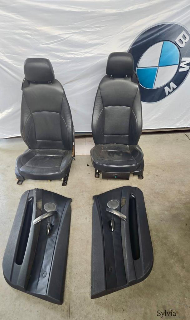 Zwart Leren interieur stoelen elektrische met stoelverwarmin, Auto-onderdelen, Interieur en Bekleding, Gebruikt, Ophalen of Verzenden