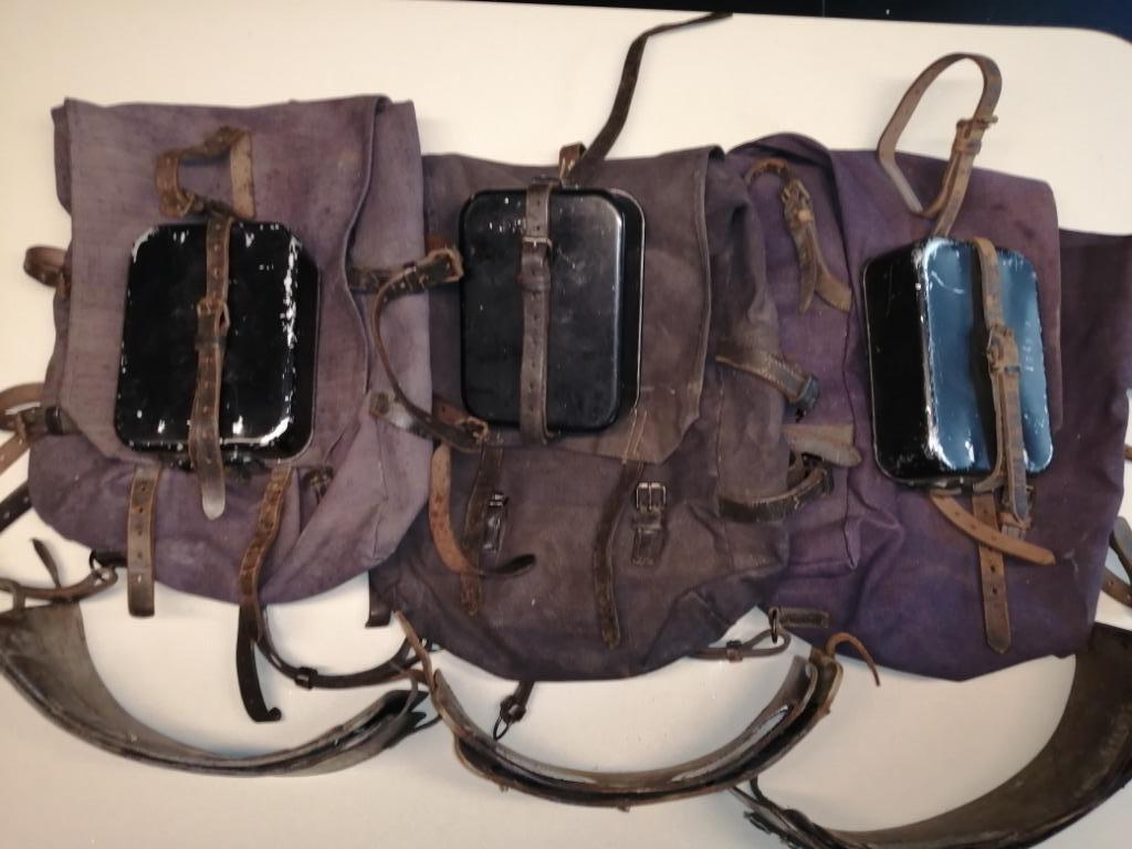 BELGIQUE - GENDARMERIE - 9 HAVRESACS  6 GAMELLES 5 GUETRONS, Collections, Objets militaires | Général, Gendarmerie, Enlèvement ou Envoi