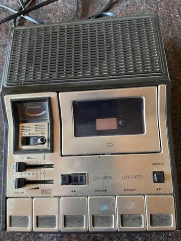vintage cassettespeler beschikbaar voor biedingen