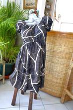 creatief zwart leuk aansluitende jurk, Kleding | Dames, Zwart, Maat 42/44 (L), Ophalen of Verzenden, Zo goed als nieuw