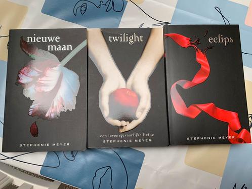 Stéphanie Meyer - Twilight, Livres, Livres pour enfants | Jeunesse | 13 ans et plus, Comme neuf, Enlèvement ou Envoi