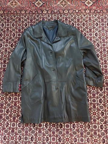 Lederen damesjas beschikbaar voor biedingen