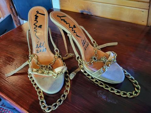 Pumps naaldhakken Lanvin 40, Kleding | Dames, Schoenen, Zo goed als nieuw, Pumps, Beige, Ophalen of Verzenden