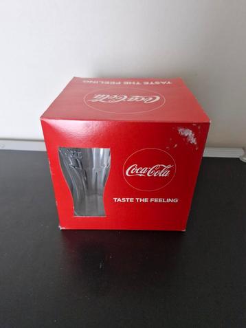 4 Coca cola glazen in box beschikbaar voor biedingen