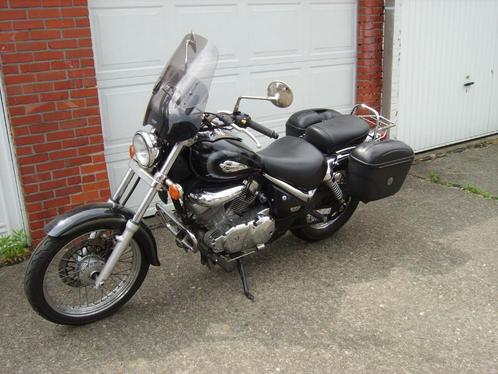 suzuki intruder vl250cc voor opmaak of stukken, Motoren, Motoren | Suzuki, Particulier, Chopper, 12 t/m 35 kW, 2 cilinders, Ophalen