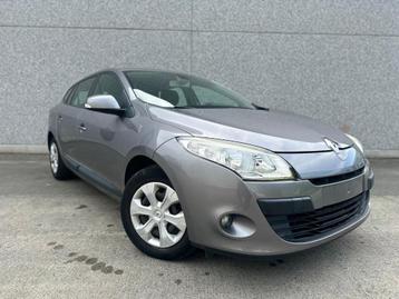 Renault Mégane Estate 1.6-16V-AIRCO-CRUISE-GEKEURD VR.VRKP! beschikbaar voor biedingen
