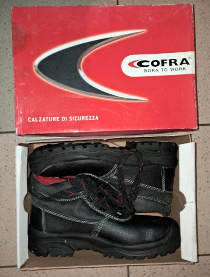 Veiligheids werkschoenen maat 43 Nieuw in doos, Doe-het-zelf en Bouw, Veiligheidskleding, Nieuw, Ophalen