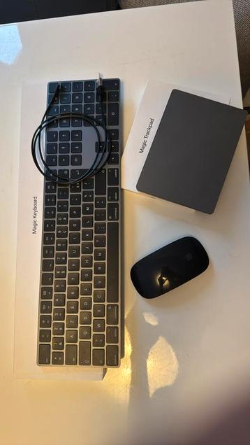 Apple Black Edition Clavier Magic Mouse Trackpad  Setup Mac beschikbaar voor biedingen
