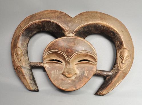 Hartvormig gelaatsmasker, EKET, Nigeria, 2e helft 20e eeuw, Antiek en Kunst, Kunst | Niet-Westerse kunst, Ophalen of Verzenden